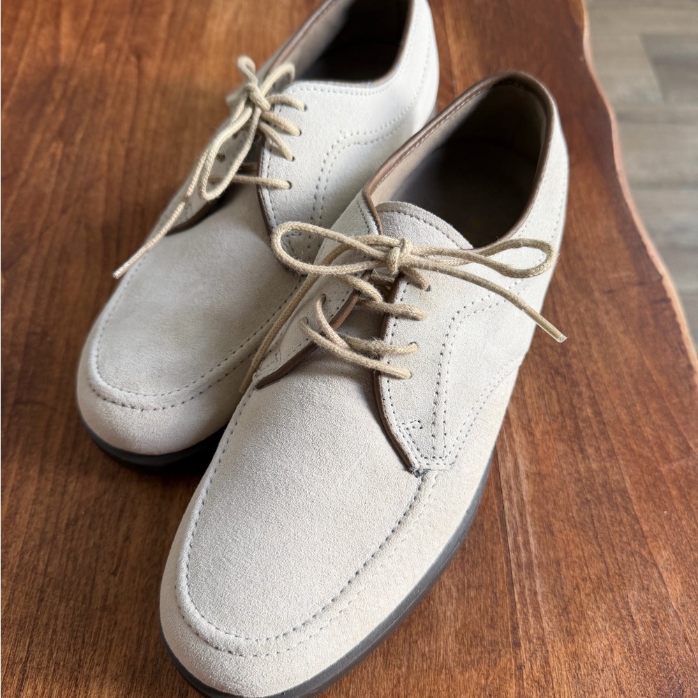 Hush Puppies lace-up suede shoes size 6
